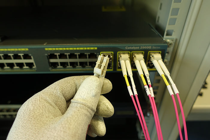 remove fiber patch cord from sfp
